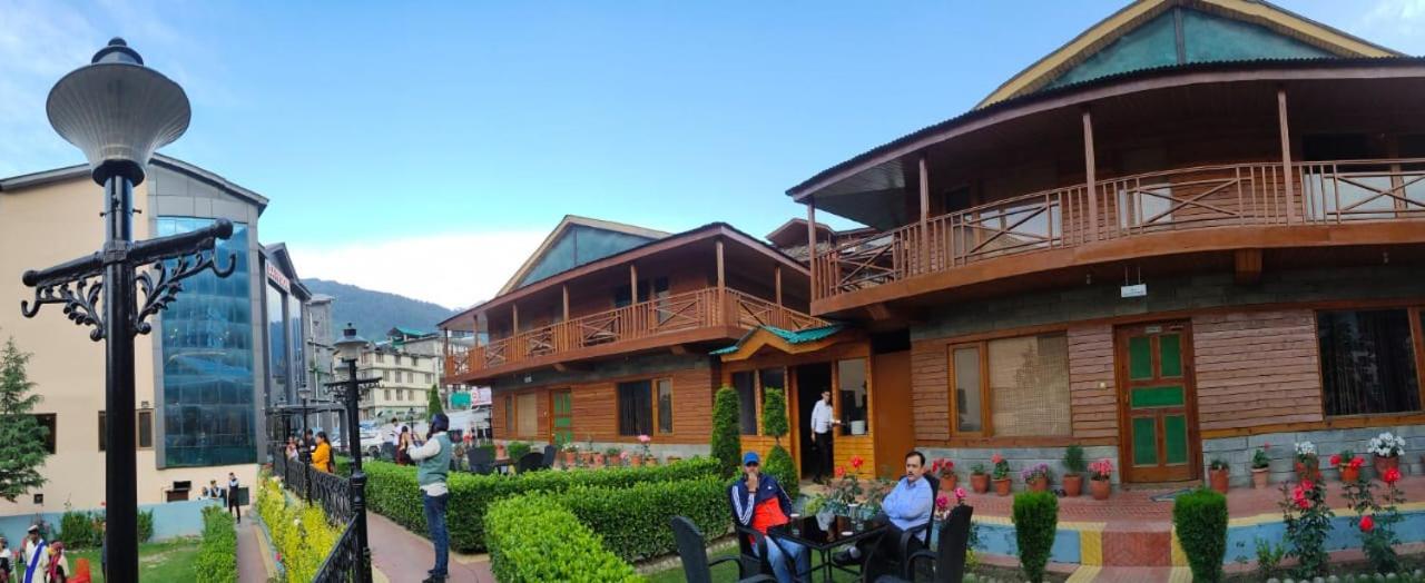 Himalayan Nomad Cottage, Manali ! All 2 Bedroom Independent Cottages ! Personal Lawn Every Cottage ! Parking ! Scenic Mountains View ! Spacious Rooms ! Bagian luar foto