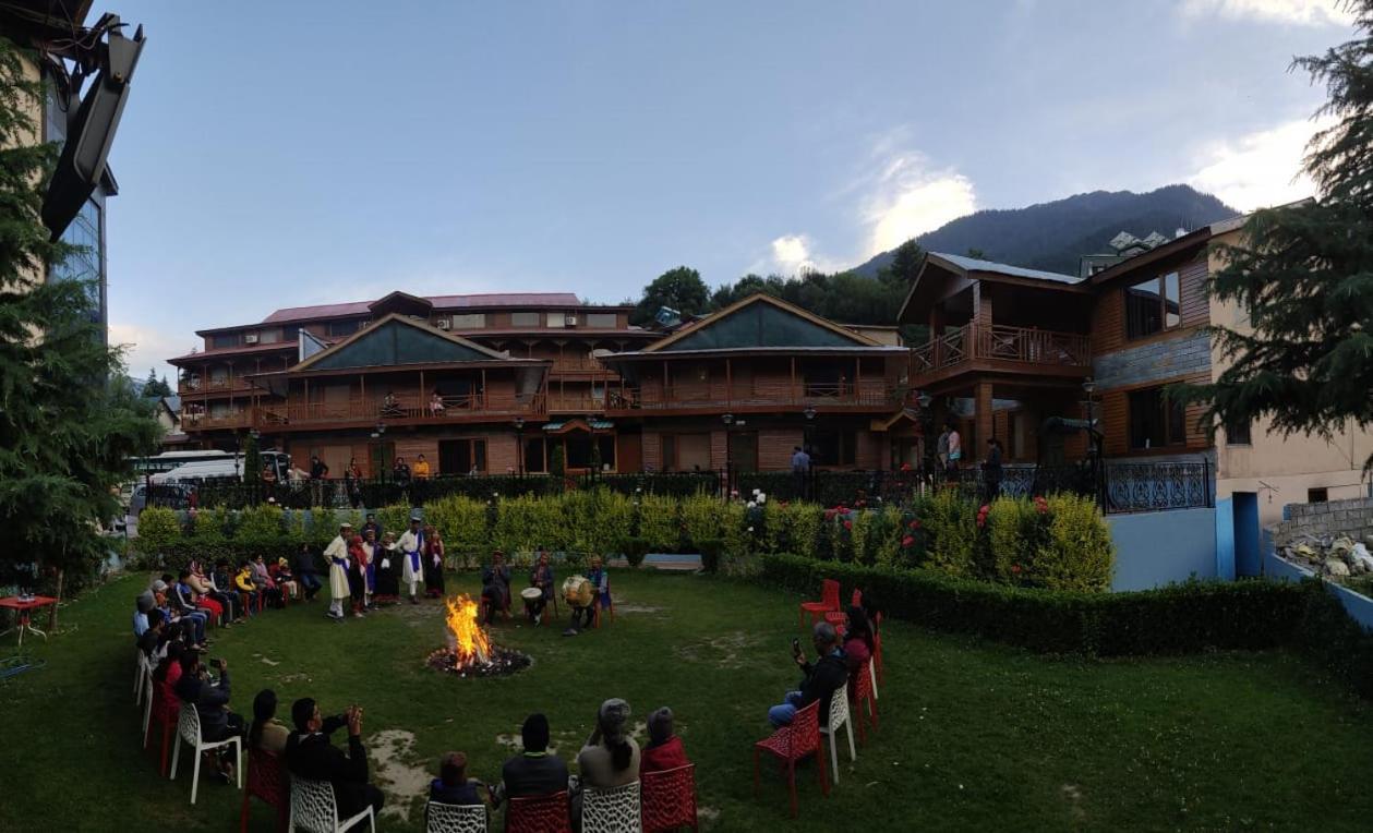 Himalayan Nomad Cottage, Manali ! All 2 Bedroom Independent Cottages ! Personal Lawn Every Cottage ! Parking ! Scenic Mountains View ! Spacious Rooms ! Bagian luar foto