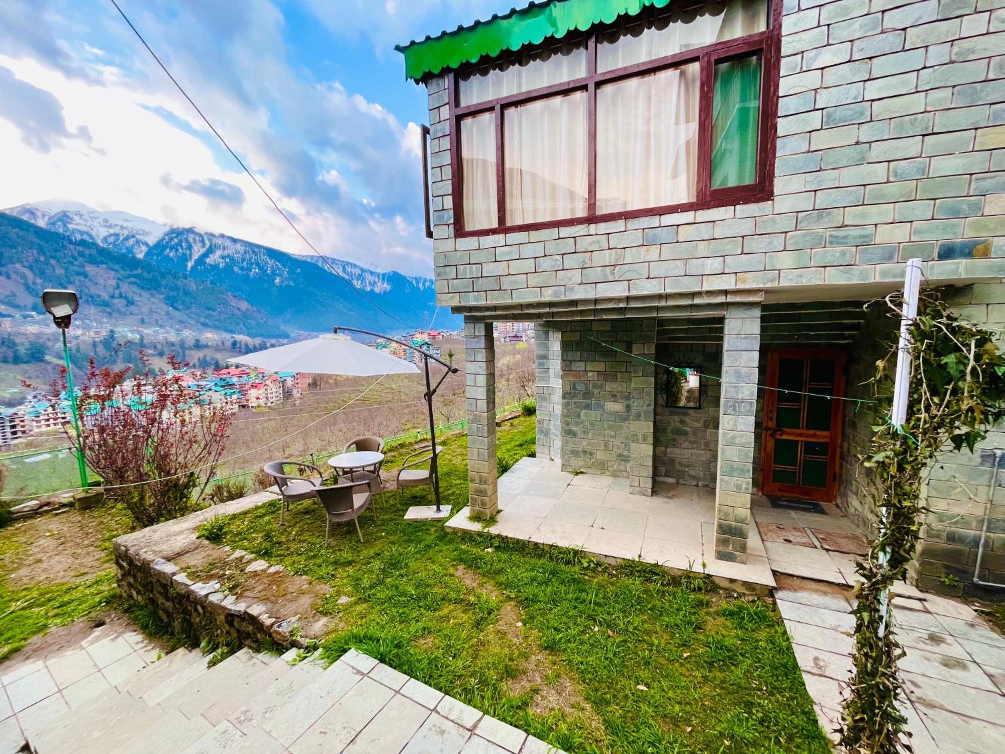 Himalayan Nomad Cottage, Manali ! All 2 Bedroom Independent Cottages ! Personal Lawn Every Cottage ! Parking ! Scenic Mountains View ! Spacious Rooms ! Bagian luar foto