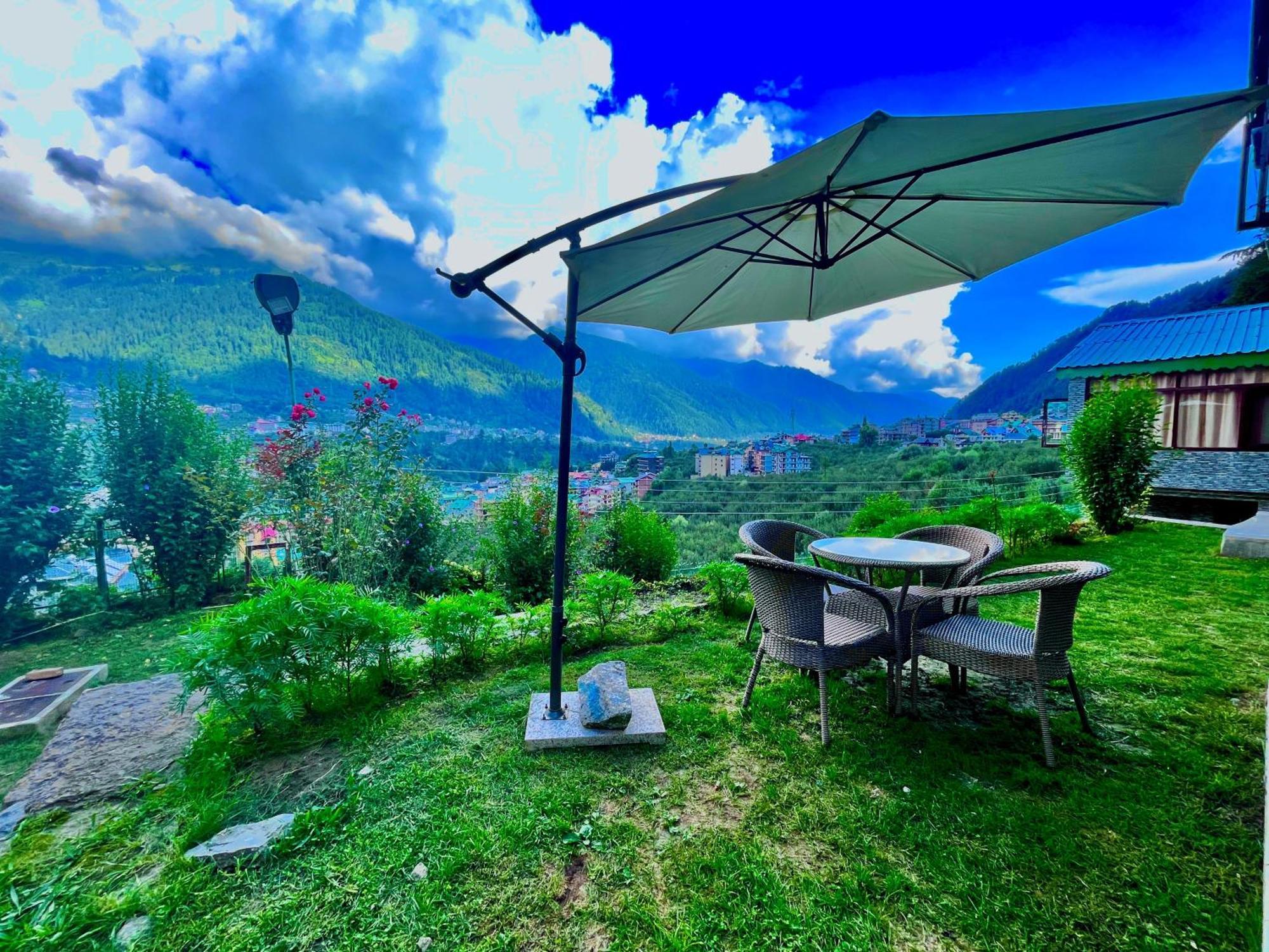 Himalayan Nomad Cottage, Manali ! All 2 Bedroom Independent Cottages ! Personal Lawn Every Cottage ! Parking ! Scenic Mountains View ! Spacious Rooms ! Bagian luar foto