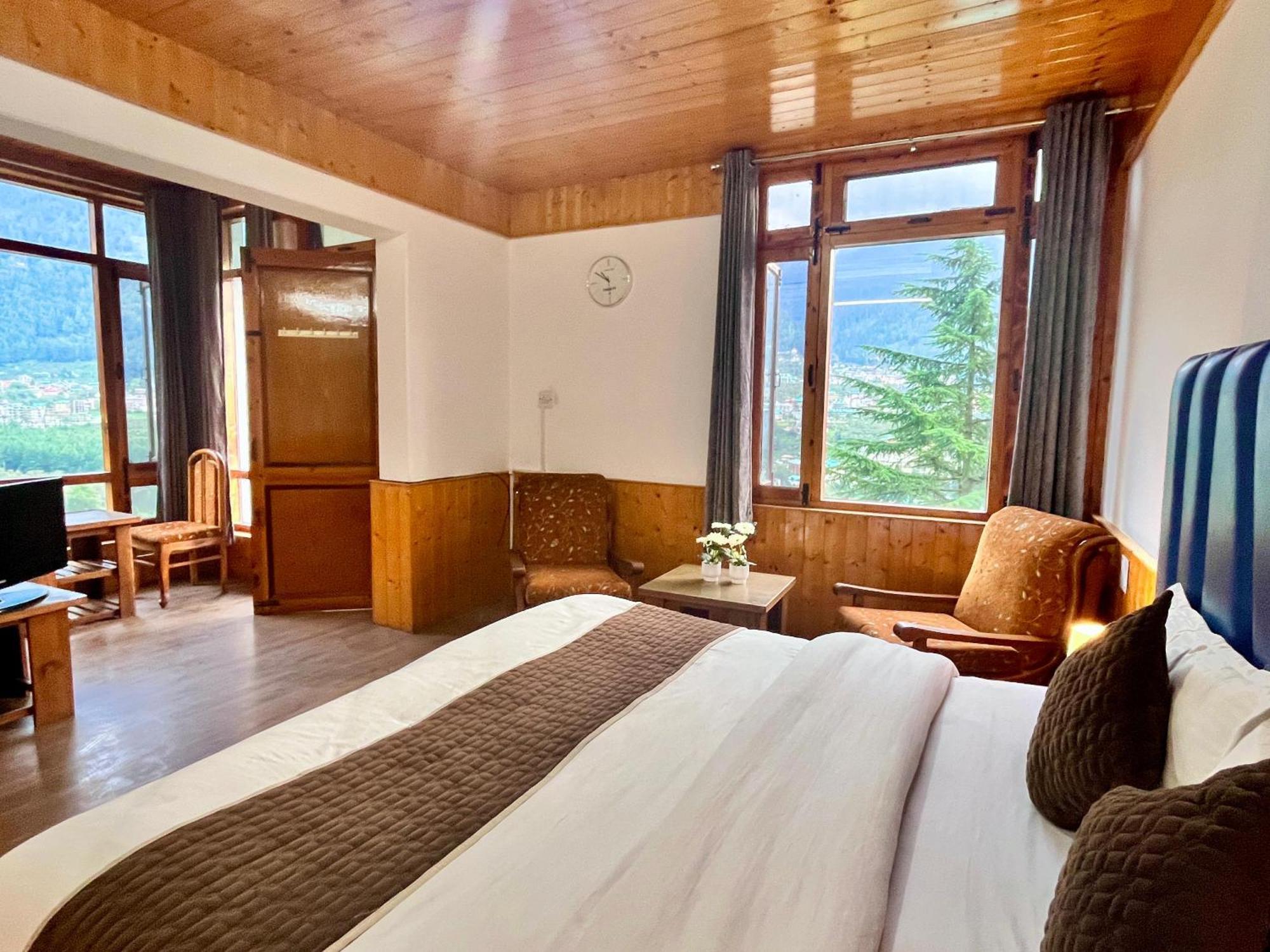 Himalayan Nomad Cottage, Manali ! All 2 Bedroom Independent Cottages ! Personal Lawn Every Cottage ! Parking ! Scenic Mountains View ! Spacious Rooms ! Bagian luar foto
