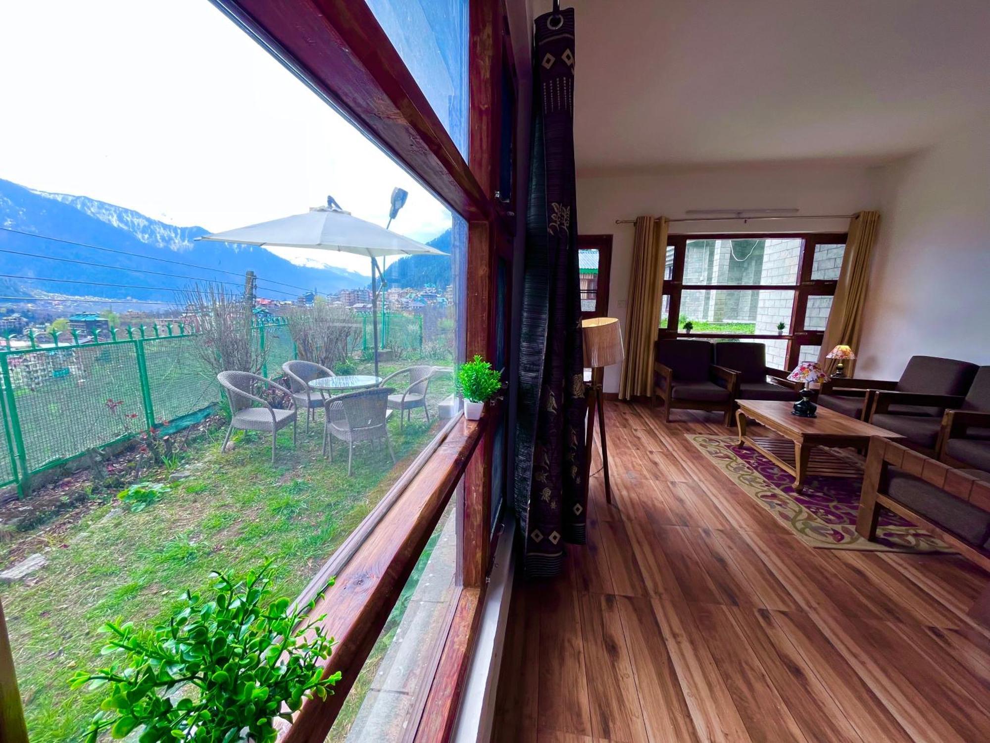 Himalayan Nomad Cottage, Manali ! All 2 Bedroom Independent Cottages ! Personal Lawn Every Cottage ! Parking ! Scenic Mountains View ! Spacious Rooms ! Bagian luar foto